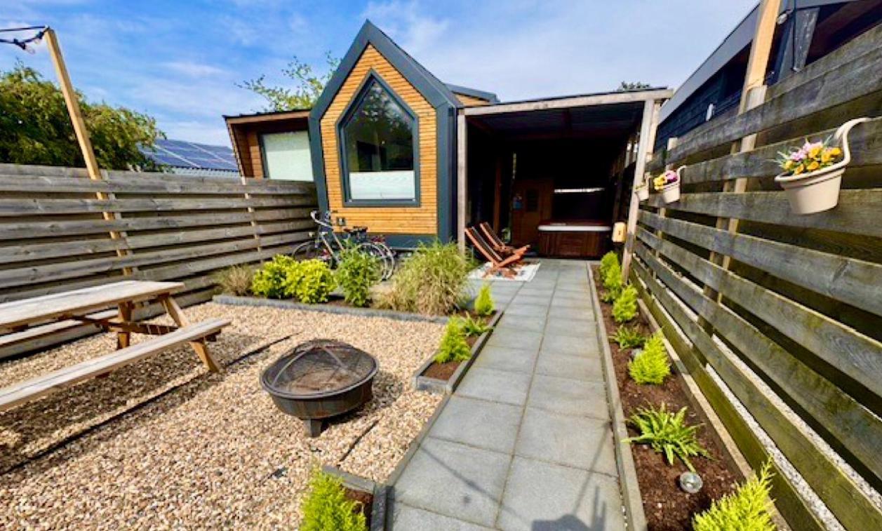 Tiny House With Sauna & Jacuzzi Near Amsterdam Vijfhuizen Exterior photo